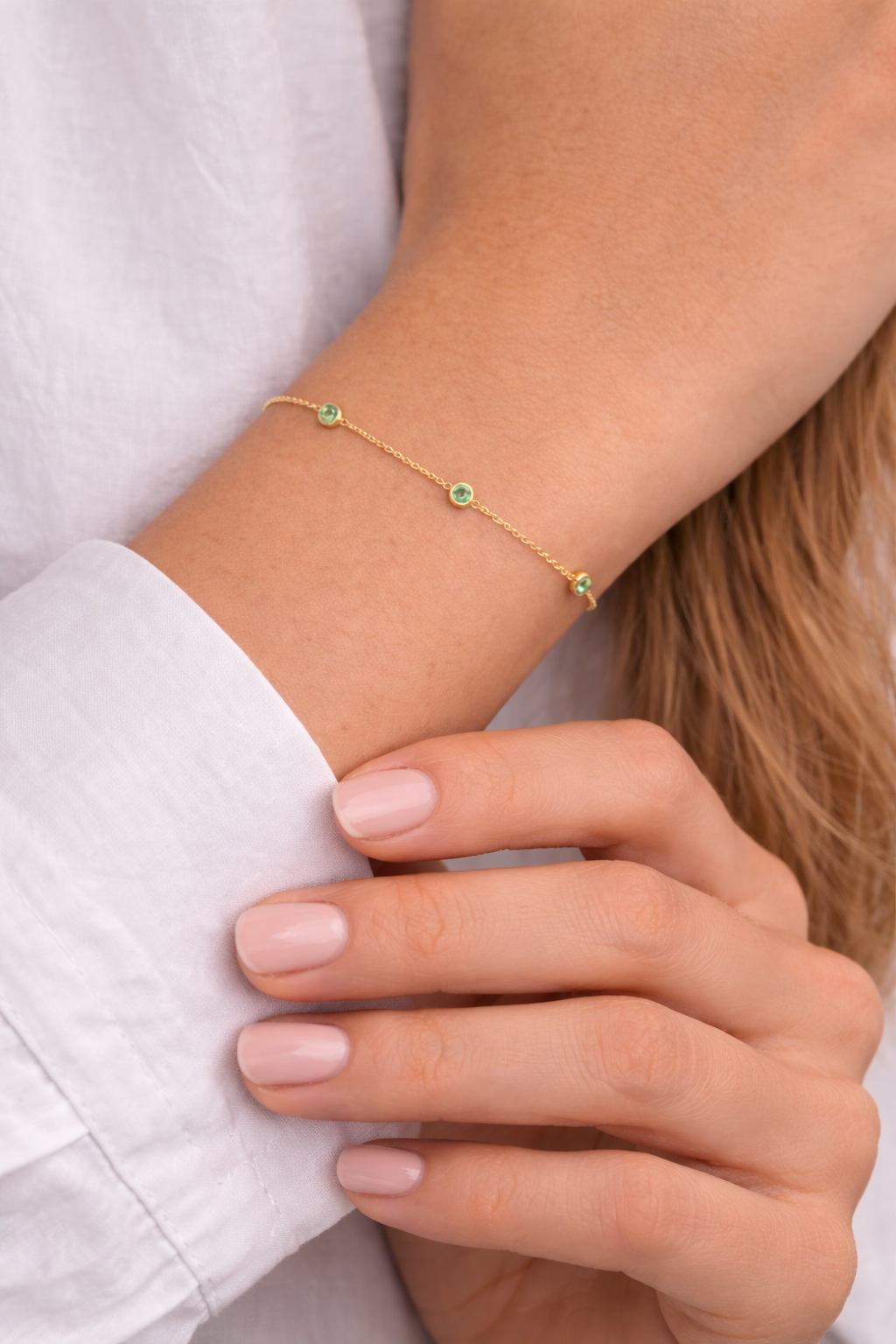 Emerald Bezel Link Bracelet