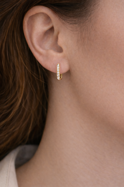 Diamond Oval Huggies