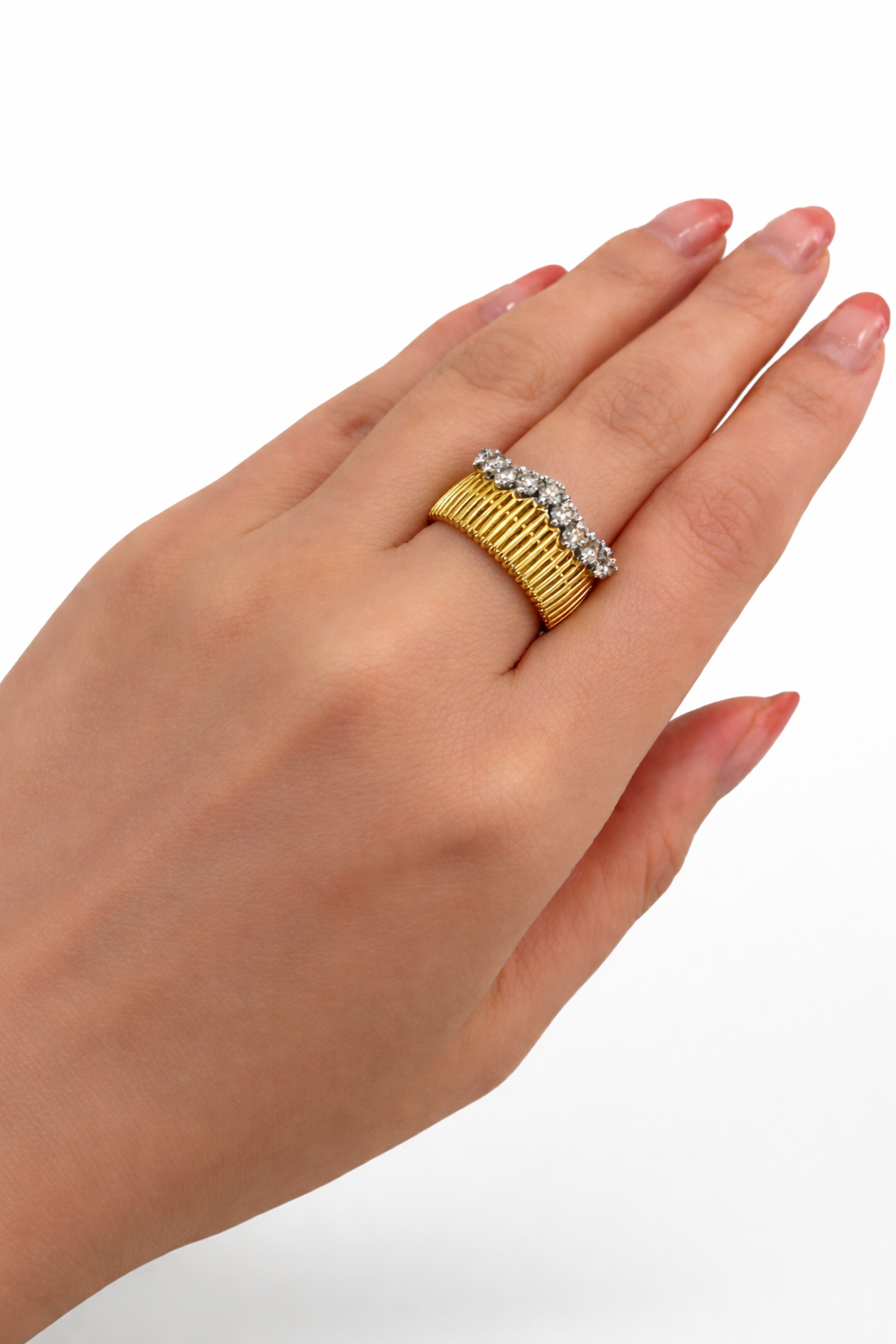 Fluted Diamond Band