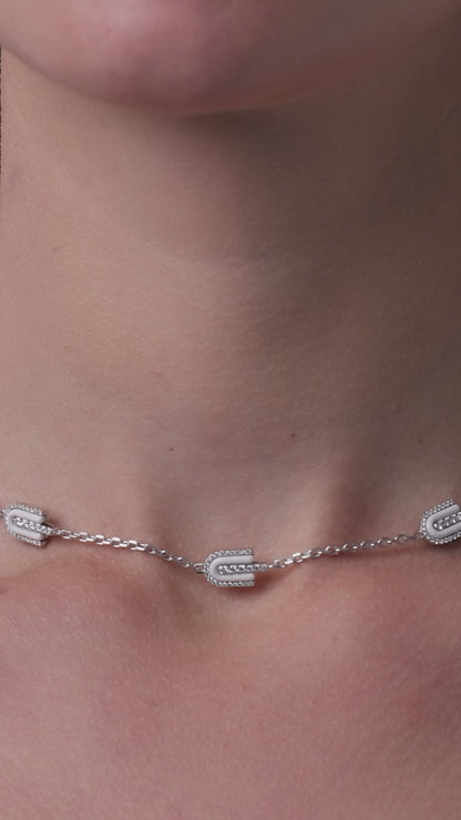 U Chain Necklace