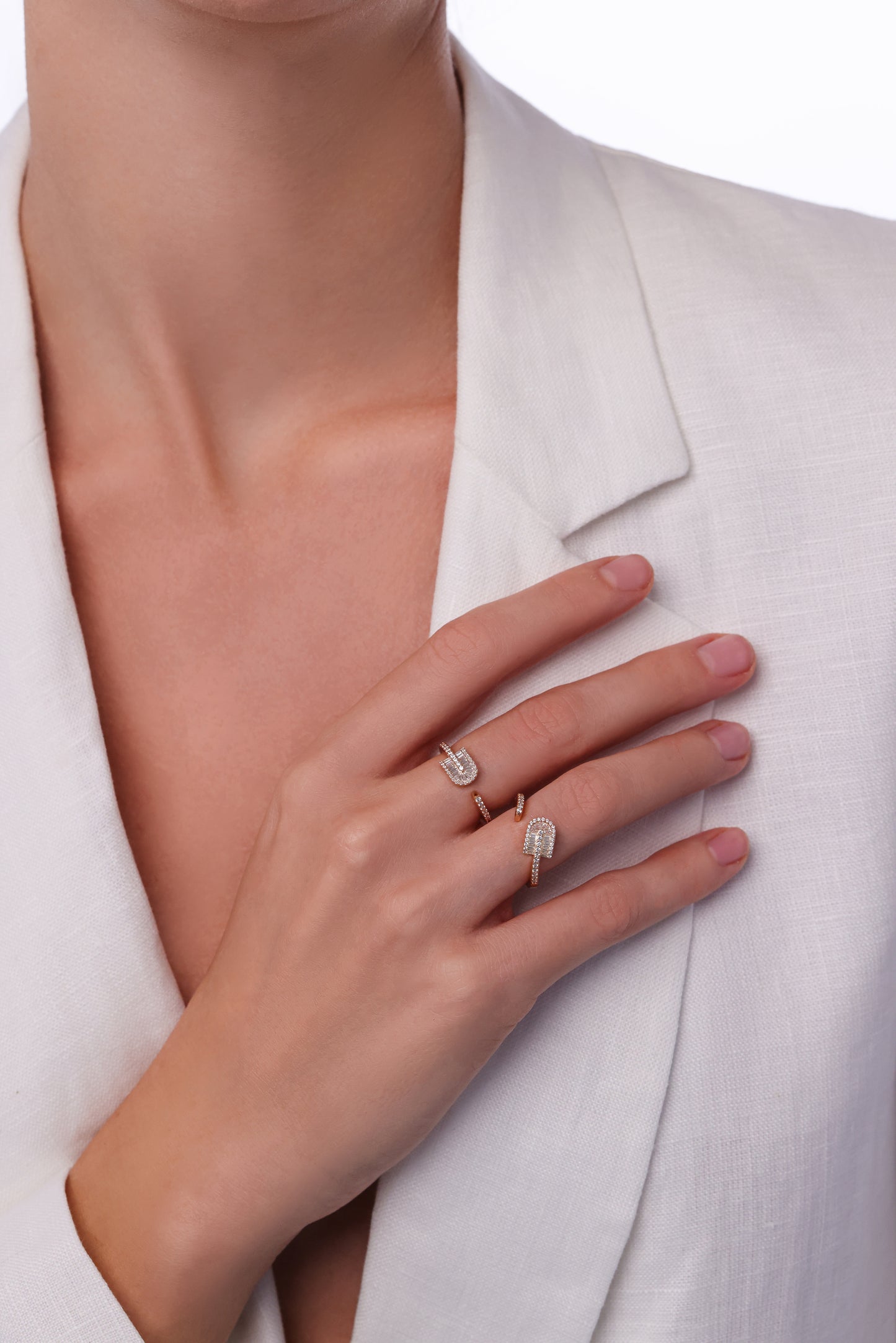 U Solo Baguette Ring