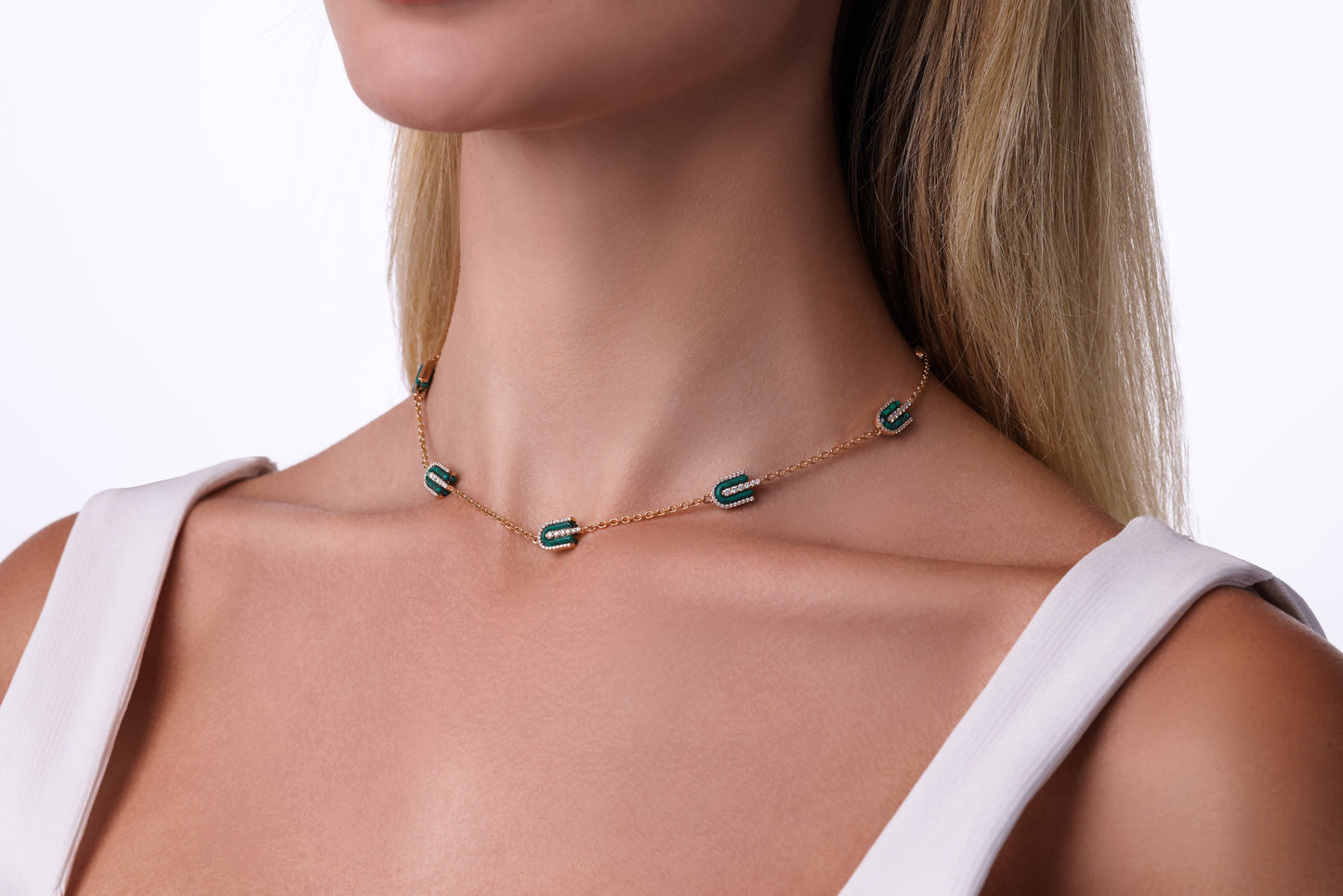 U Chain Necklace